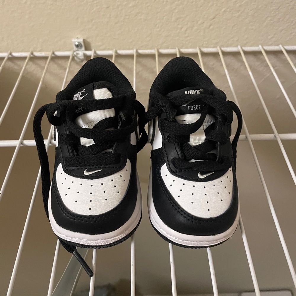 New! Nike Air Force 1s ‘07 Panda Baby Toddler Boy or girl sneakers size 4